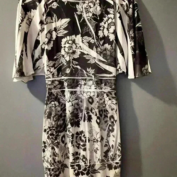 Boho Satiny Long Shirt by Diva. V Neck. Super Soft, Stretchy and Lightweight - Picture 2 of 3